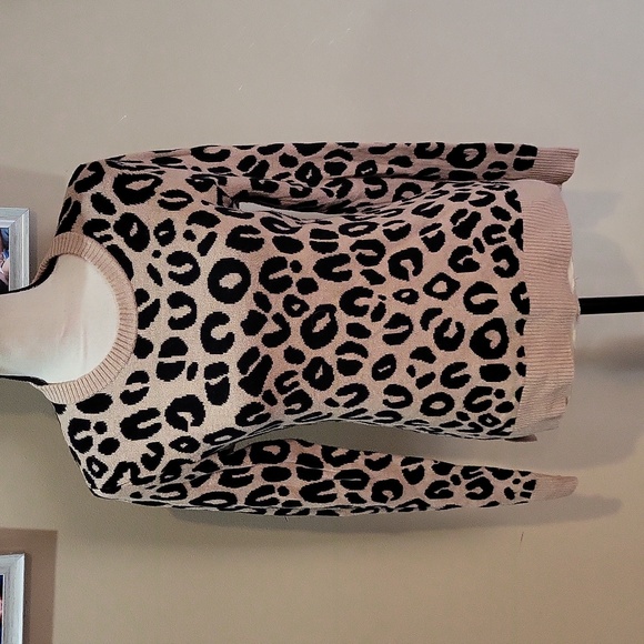 A New Day Leopard Print Sweater - Picture 2 of 10
